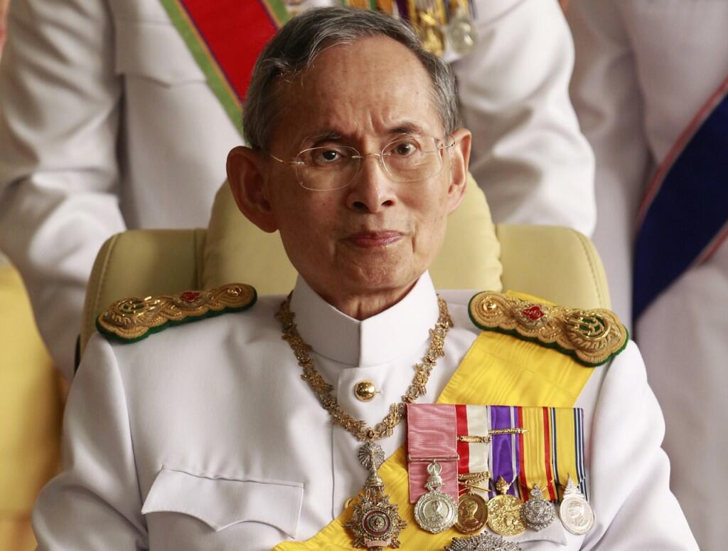 Raja raja dari seluruh dunia berserta keluarganya