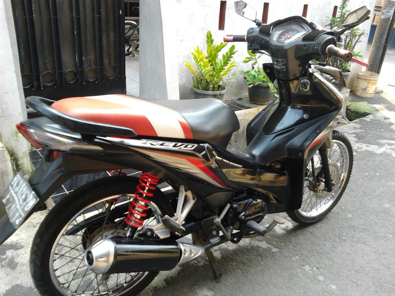 HONDA REVO ABSOLUTE TH 2009 + BALIK NAMA PEMBELI DEPOK