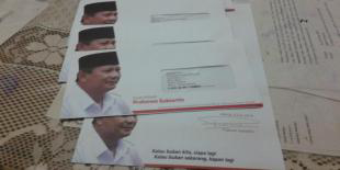 Ketangkep basah deh strategi suratnya si....