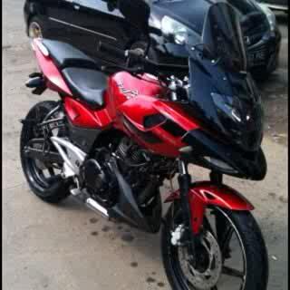 Bajaj pulsar 180cc 2010