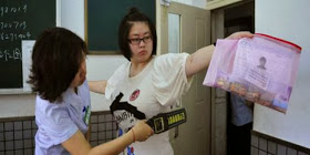 wow..Di China Ikut Ujian Dilarang Pakai Bra..