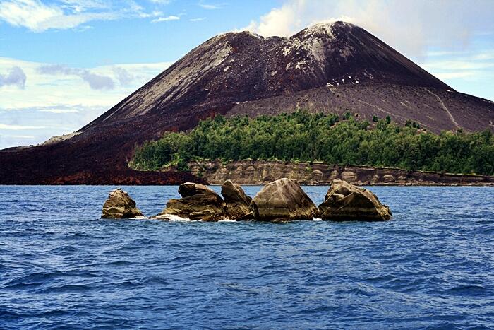 &#91; Ajakan &#93; Merayakan Hari Kemerdekaan Indonesia di Puncak Krakatau