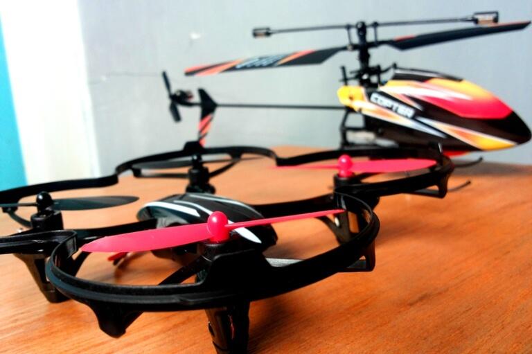 Foto Koleksi RC Helicopter dan Quadcopter