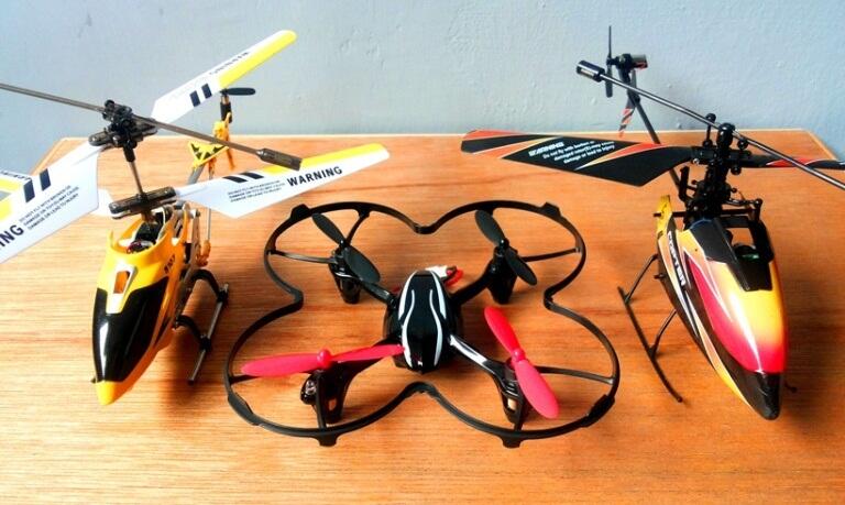 Foto Koleksi RC Helicopter dan Quadcopter