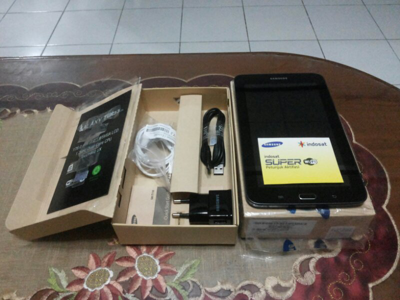 WTS Samsung Galaxy Tab 3 Lite Black SM-T110 WiFi version