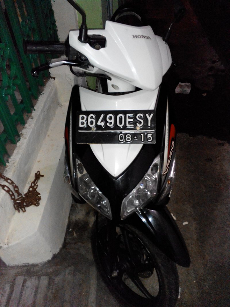 HONDA VARIO 2010 HITAM PUTIH PAJAK HIDUP
