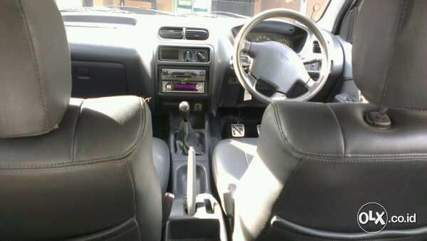 Istimewa, Siap Mudik! Daihatsu Taruna CX EFI '02 Silver, TV/DVD, Velg17"
