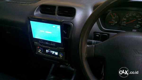 Istimewa, Siap Mudik! Daihatsu Taruna CX EFI '02 Silver, TV/DVD, Velg17"