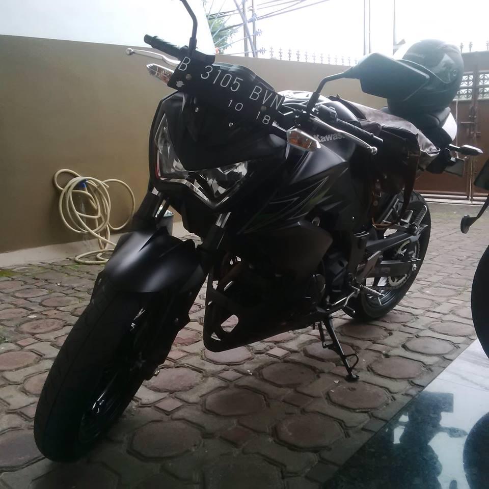 Ninja Naked 250 2013 Hitam