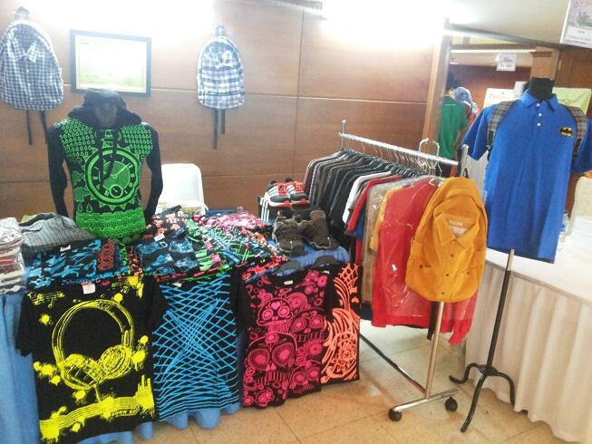 *_* Tshirt & Hoodie GLOWING STABILO made in THAILAND. Belum ada di INDONESIA *_*