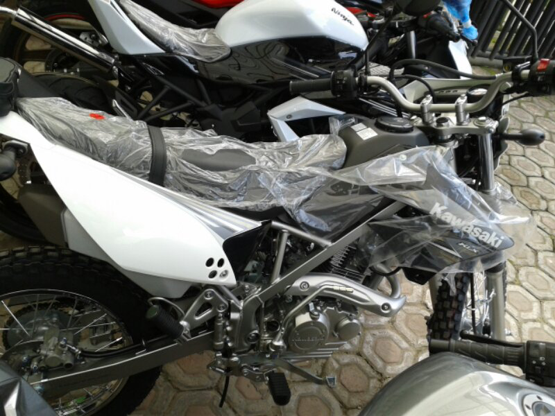 Ready Stock Kawasaki KLX150S BLACK