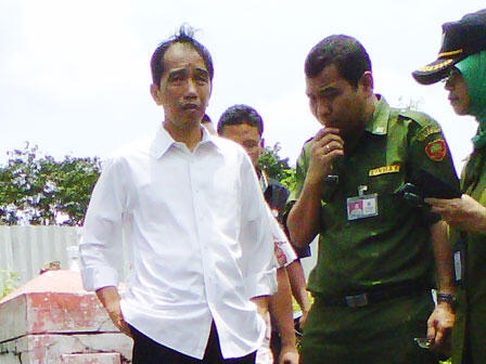 PERBEDAAN JOKOWI &amp; D.N AIDIT