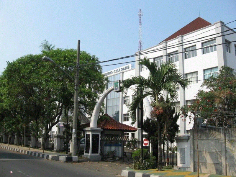 Dinas Pendidikan Kota Tangerang Diserbu Masyarakat Karena Diskriminatif