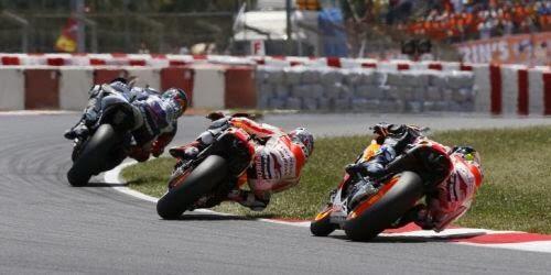 Teknik Menikung Road Race Ala Pembalap MotoGP