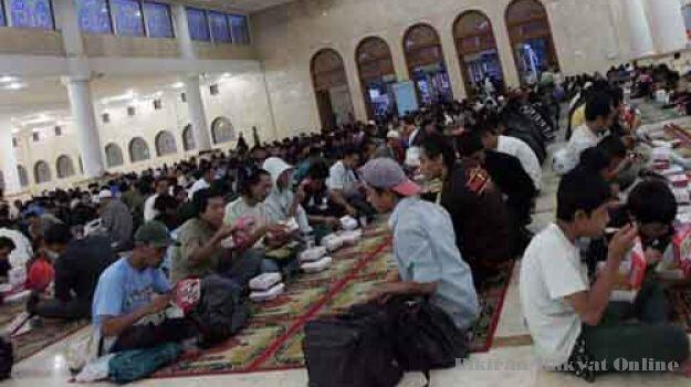 CIri Khas Masyarakat Indonesia ketika Bulan Puasa