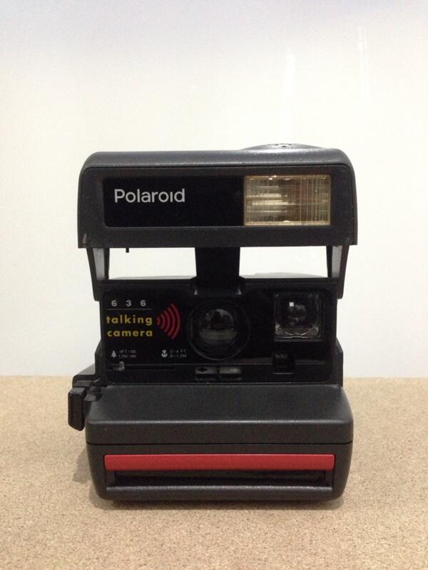 WTS polaroid 636 talking camera (langka)