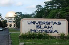 Prefer mana jurusan Ars UII atau Ars UNIKA Soegijapranata Semarang ?