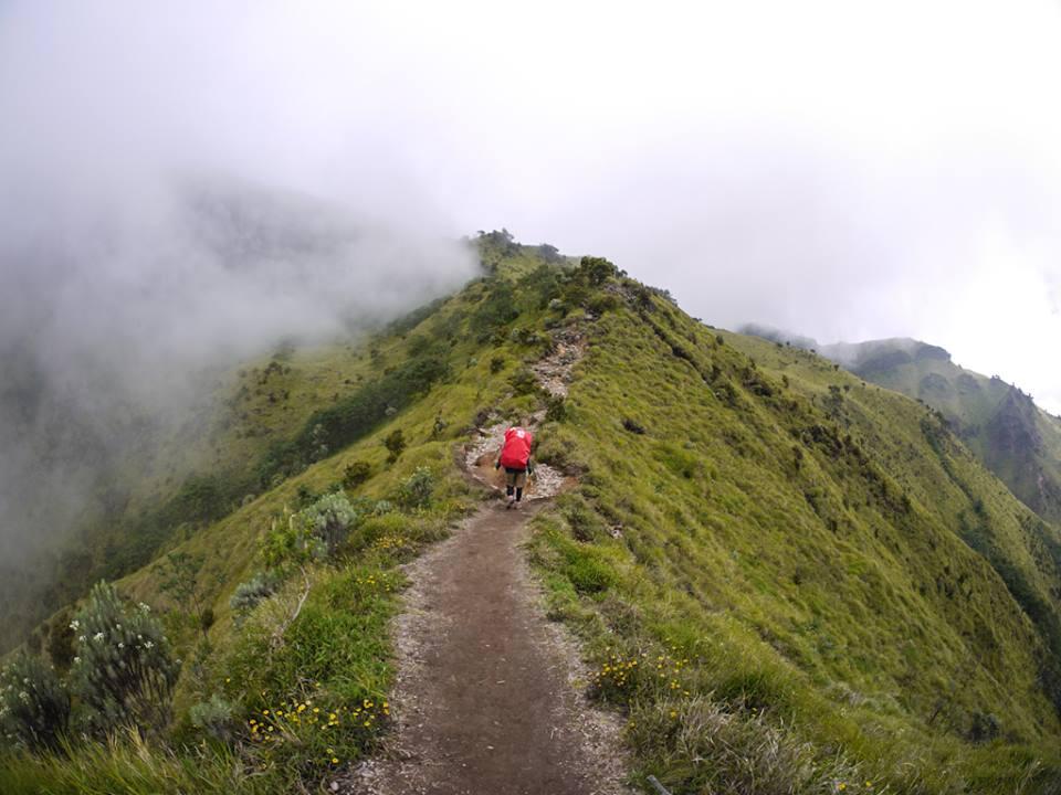 Catatan Perjalanan Gunung Merbabu bag.1 (with komunitas satubumikita bandung)