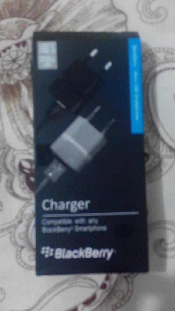 JUAL ACCESORIES HP BANYAK MACAMNYA BATERE HP JUGA ADA COBA LIAT GAN!!
