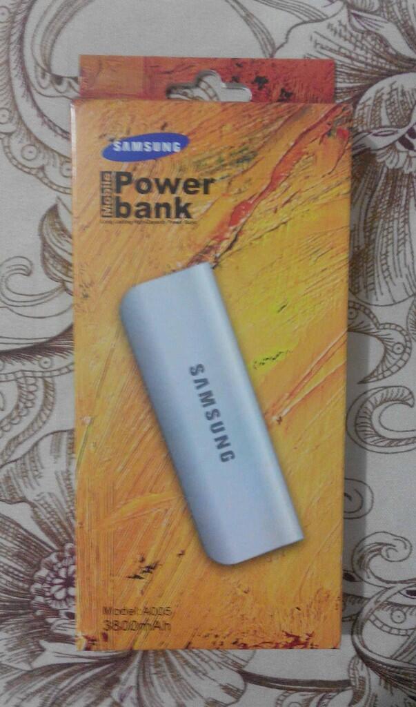 JUAL ACCESORIES HP BANYAK MACAMNYA BATERE HP JUGA ADA COBA LIAT GAN!!