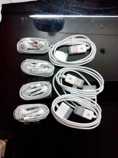 kebel data iphone 4s/3/ipod/ipad1 & EARPHONE ORIGINAL ipod