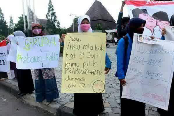 say AKU RELA KOK TANGGAL 9 JULI KAMU PILIH PRAHARA :)