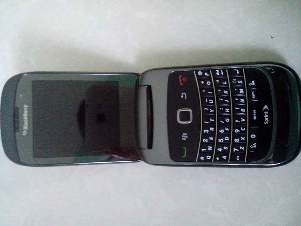 Blackberry Style 9670 + full paket