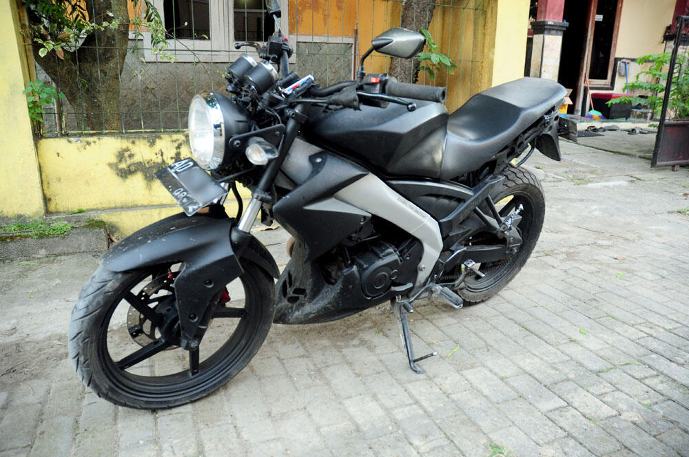 Yamaha Vixion 2009 Hitam Solo