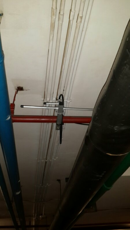 Pemasanga elektronik komunikasi
