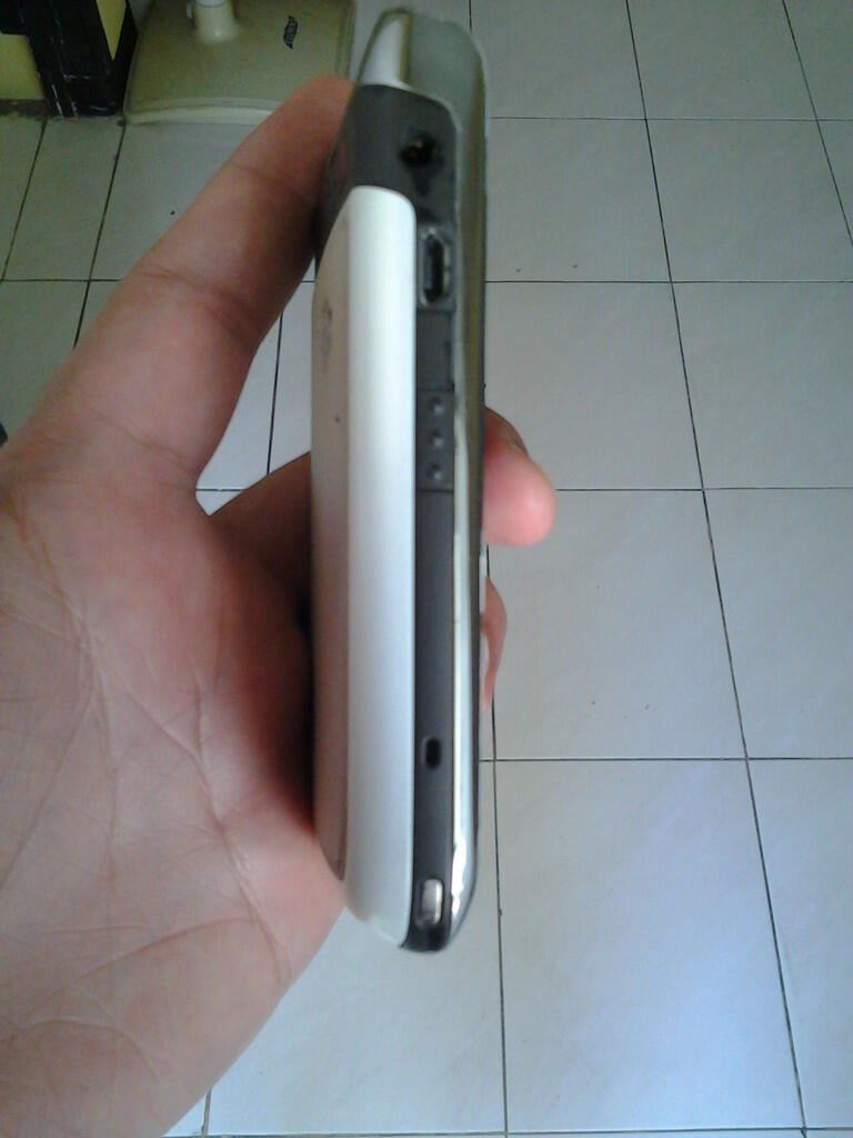 WTS BlackBerry Onyx 2 9870 masuk dulu gan....
