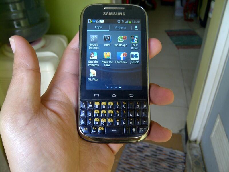 Samsung Galaxy Chat B5330 masuk dulu gan....