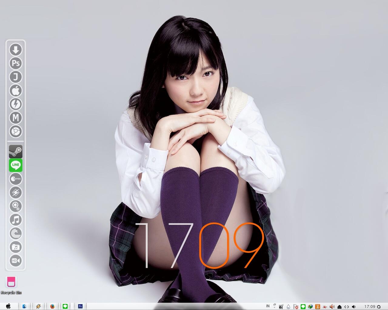 Mari pamerkan desktop agan disini ! siapa tu ada yang mau niru :3 