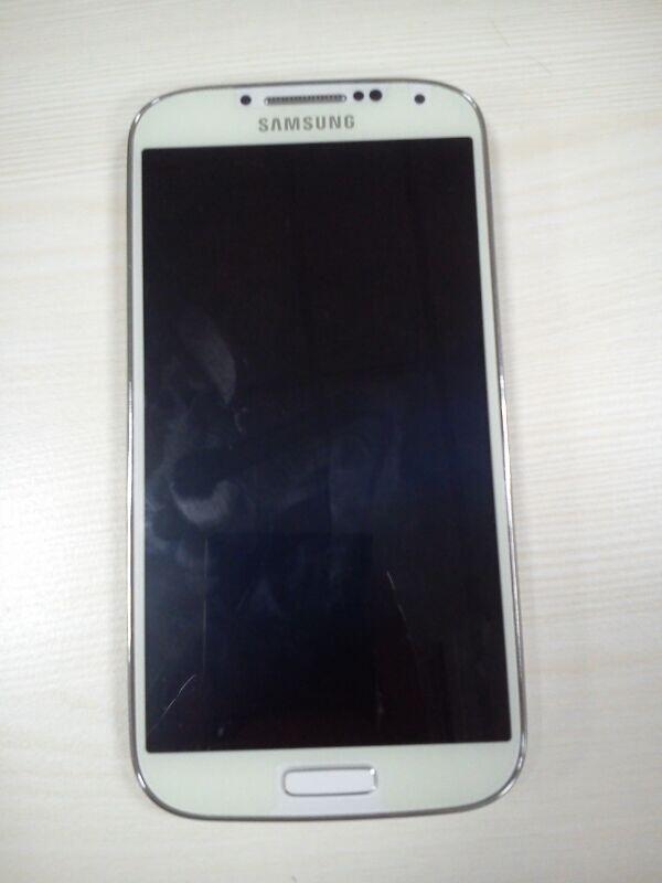 Samsung Galaxy S4 WHITE