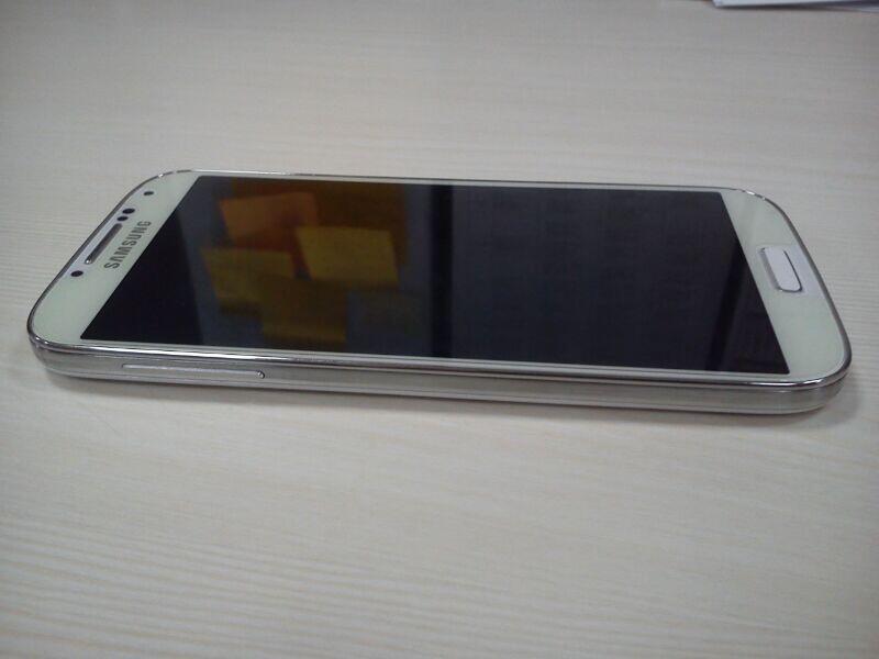 Samsung Galaxy S4 WHITE