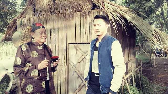 ACHA SEPTRIASA AKAN SEGERA MENGEJAR MALAM PERTAMA DENGAN OMESH 