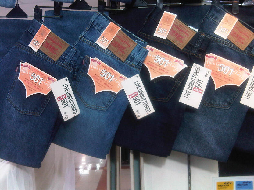 Celana levis Seri 501