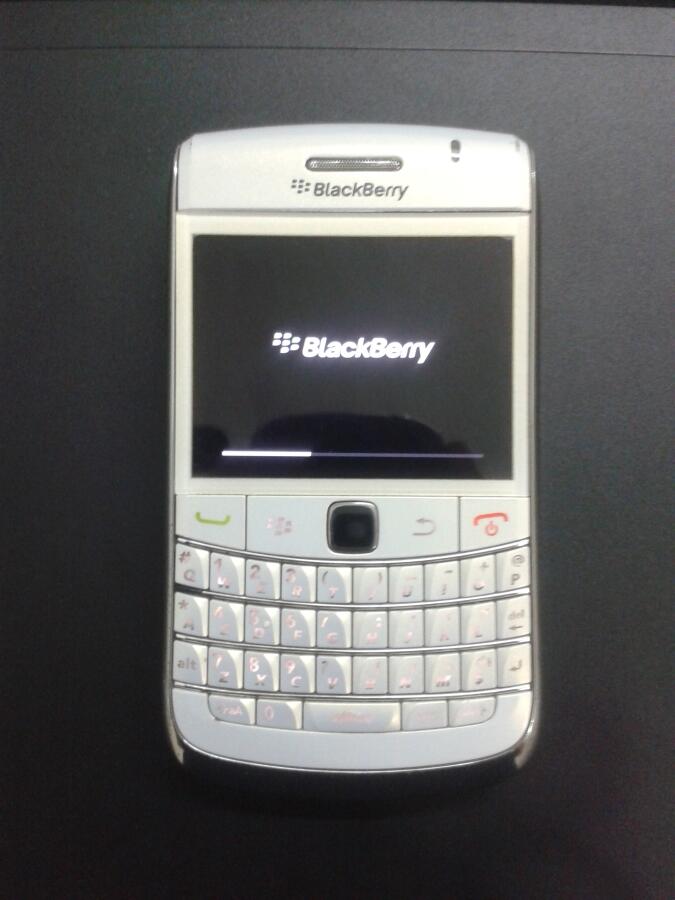 Dijual Blackberry Bold 9700 Onyx 1 + Baterai Wellcomm