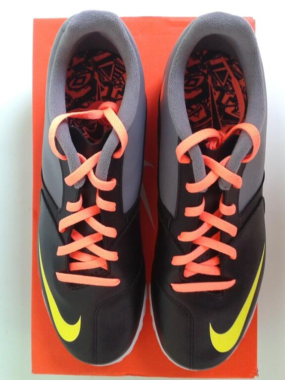 Sepatu futsal NIKE BOMBA II Black Volt Original