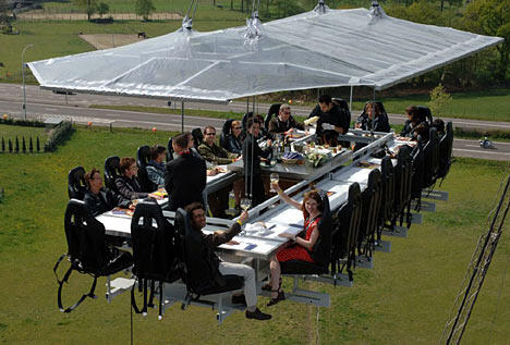 10 Restaurants Dengan Tempat Yang Unik &#91;Must See!&#93;