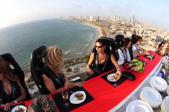 10 Restaurants Dengan Tempat Yang Unik &#91;Must See!&#93;