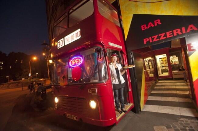 10 Restaurants Dengan Tempat Yang Unik &#91;Must See!&#93;