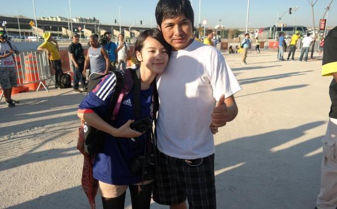 Gadis Jepang Ini Jadi incaran foto sesama supporter Piala Dunia 2014 gan!