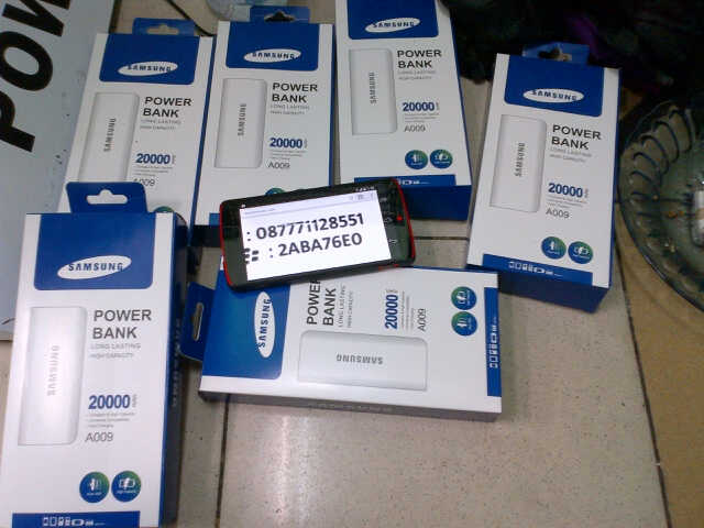 powerbank samsung 20.000mAh cocok buat mudik.hanya 190rb
