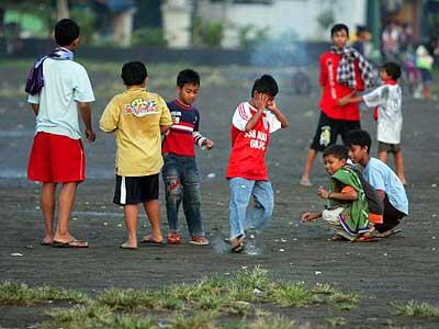 9 Kebiasaan Anak Anak di Bulan Ramadhan