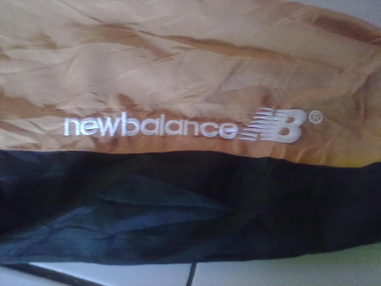 JAKET PARASUT NEW BALANCE (NB) ORIGINAL