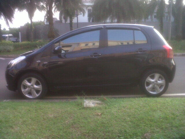 Dijual Toyota Yaris Tahun 2006