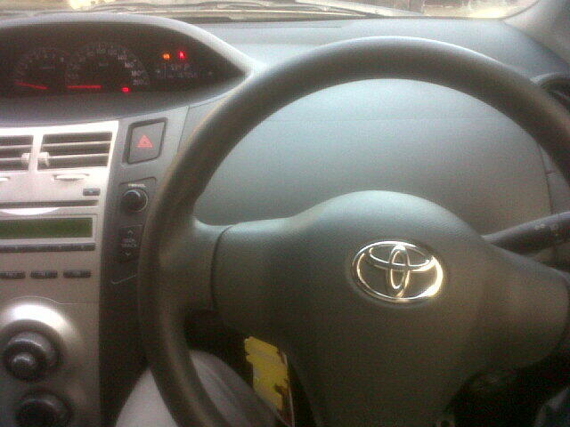 Dijual Toyota Yaris Tahun 2006