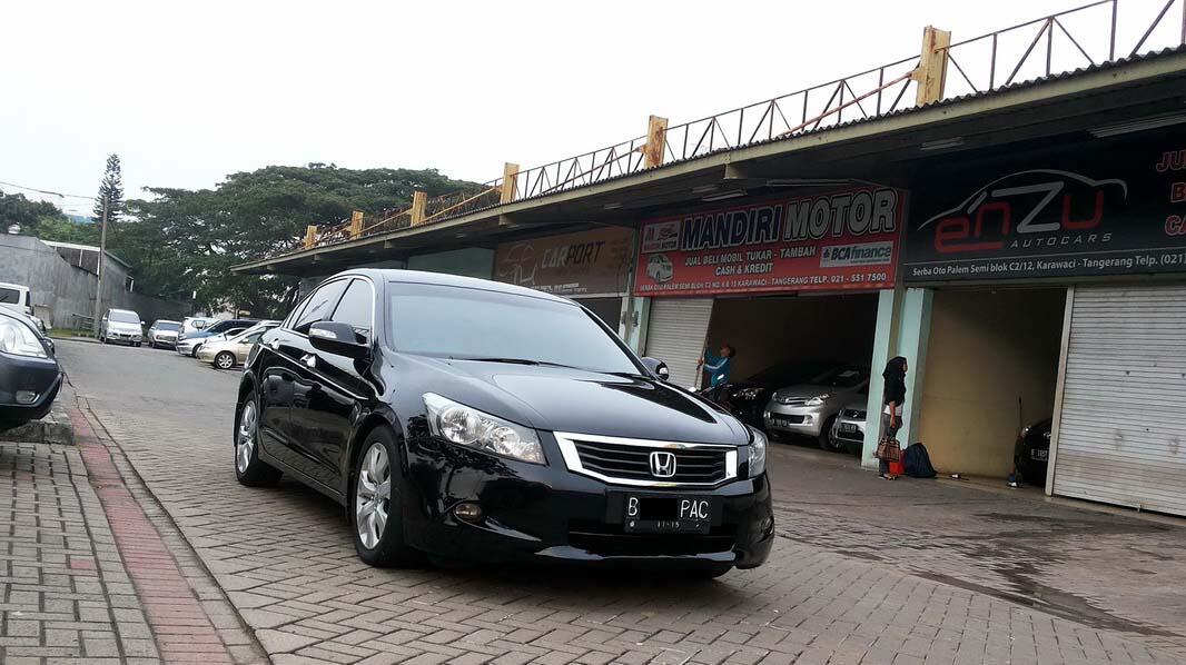 HONDA ACCORD 2.4 VTIL AT 2010 HITAM - KM Pendek Record