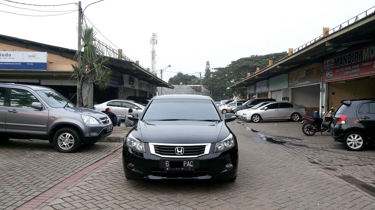 HONDA ACCORD 2.4 VTIL AT 2010 HITAM - KM Pendek Record