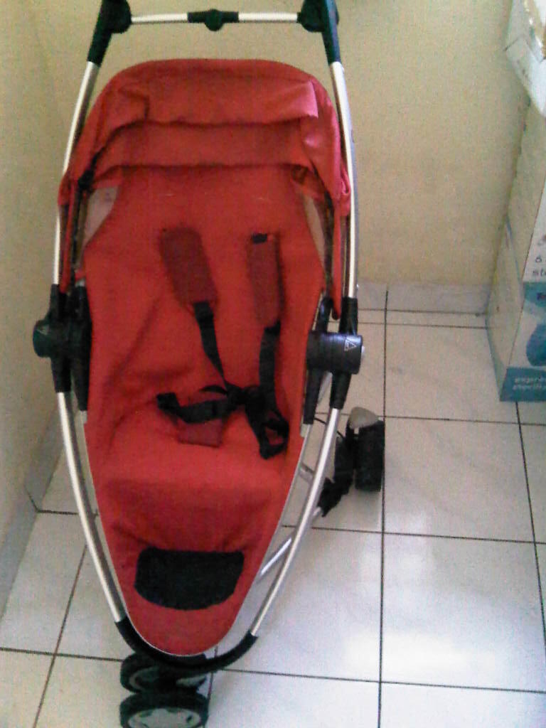 MURAH ! Stroller Quinny Z Extra 2011 Merah Bonus Car Seat Britax ukuran Toddler